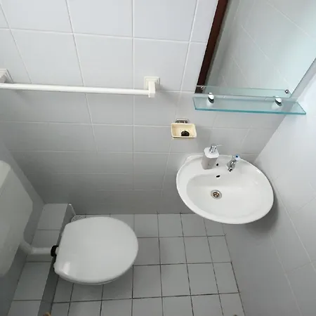 Fuer 6 Personen Ca 70 Qm In Njivice, Kvarner Bucht Krk Apartman Njivice