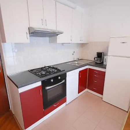 Fuer 6 Personen Ca 70 Qm In Njivice, Kvarner Bucht Krk Apartman *