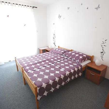 Fuer 6 Personen Ca 70 Qm In Njivice, Kvarner Bucht Krk Apartman *